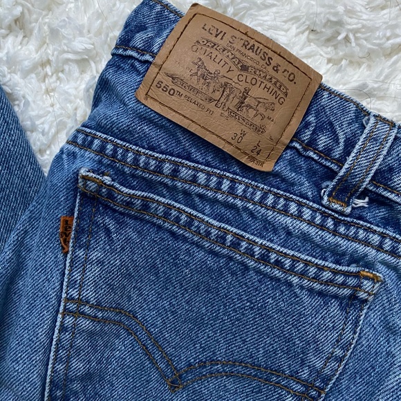 Vintage Levi’s 550 Jeans - Picture 2 of 5